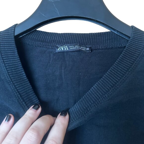 ZARA Black Crewneck - Picture 2 of 2
